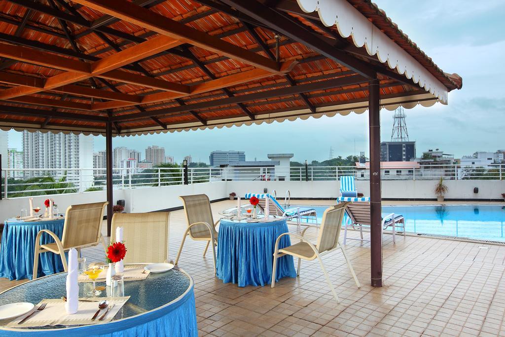 Hotel Park Residency, Kakkanad Kochi Luaran gambar