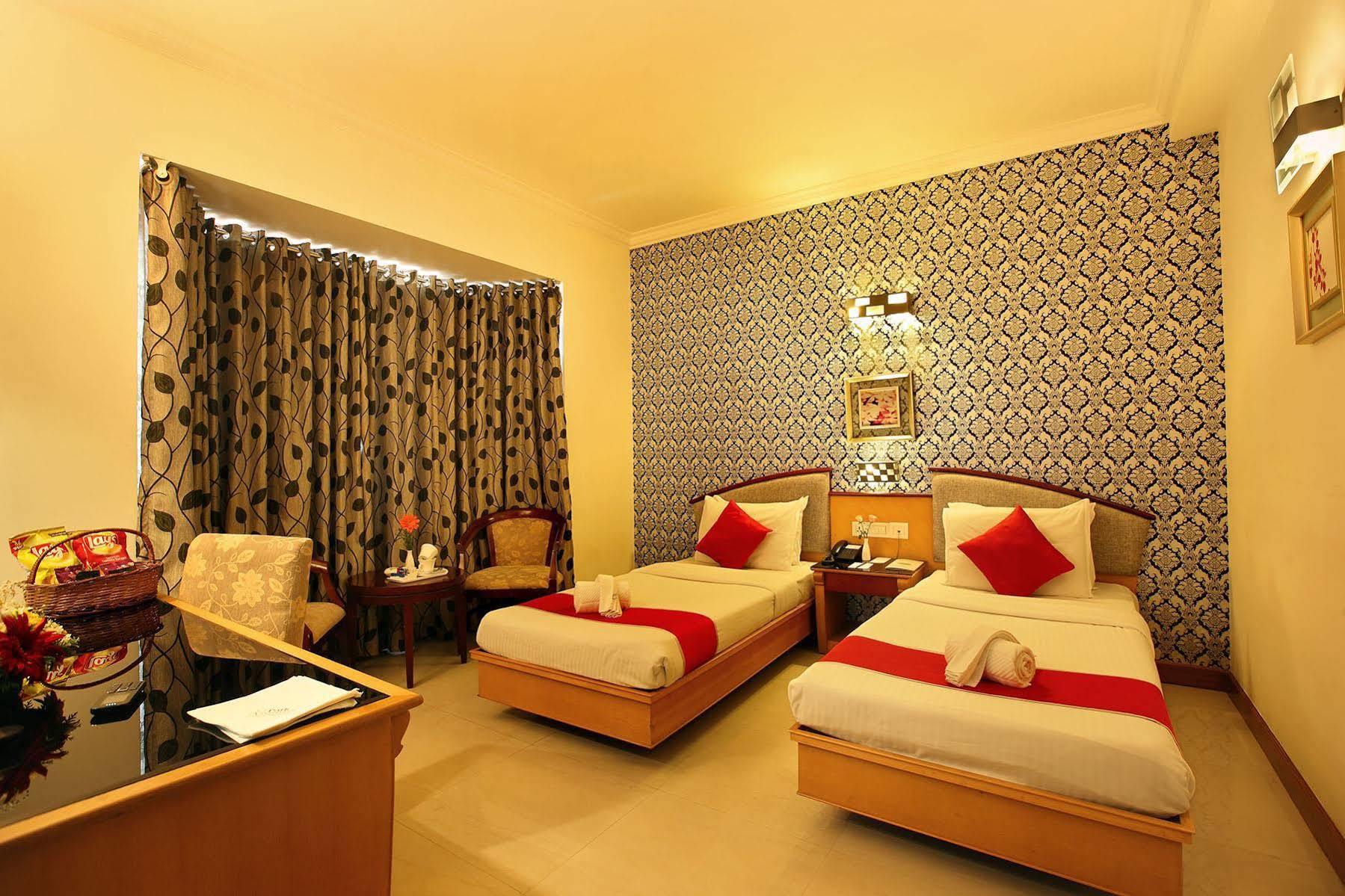 Hotel Park Residency, Kakkanad Kochi Luaran gambar
